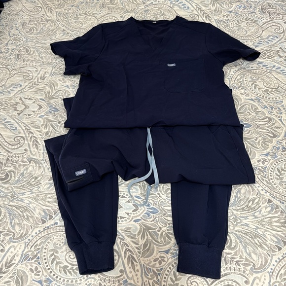 Code Nxt L Scrub top and XL Scrub bottom jogger style - Picture 5 of 5